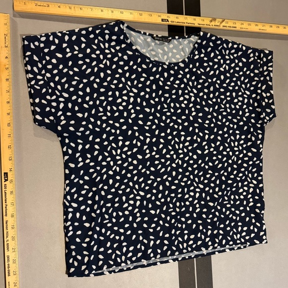 2 Women’s SHEIN Blue and Tan Patterned Blouse Size XL - Picture 8 of 15